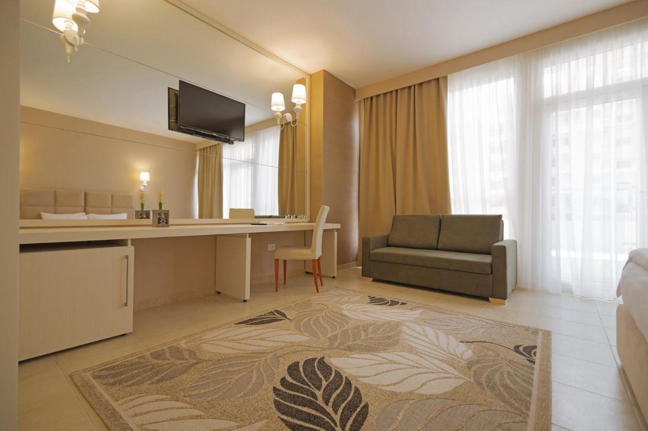 Horizont Hotel Durrës Buitenkant foto