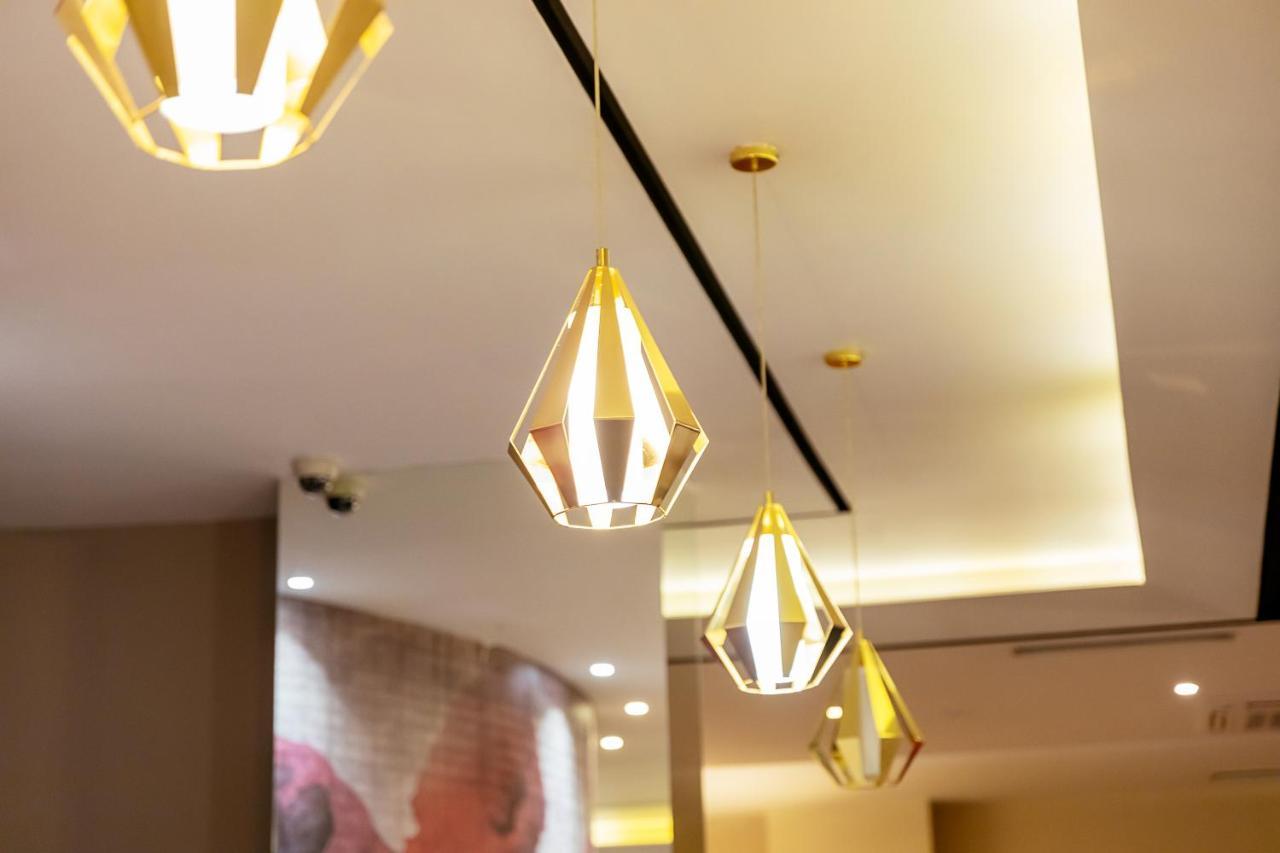 Horizont Hotel Durrës Buitenkant foto