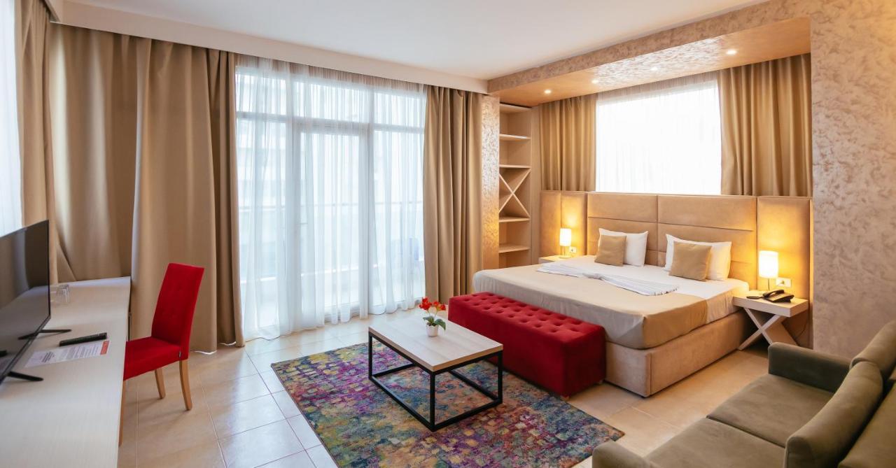 Horizont Hotel Durrës Buitenkant foto
