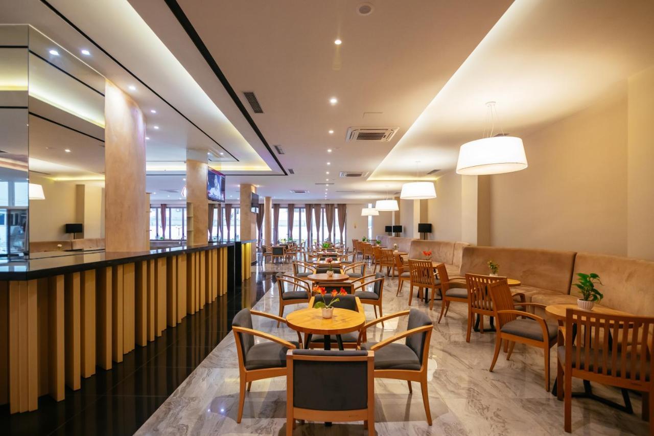 Horizont Hotel Durrës Buitenkant foto
