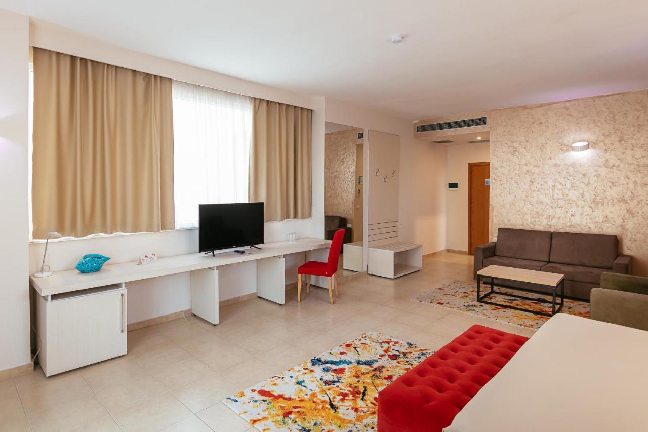 Horizont Hotel Durrës Buitenkant foto