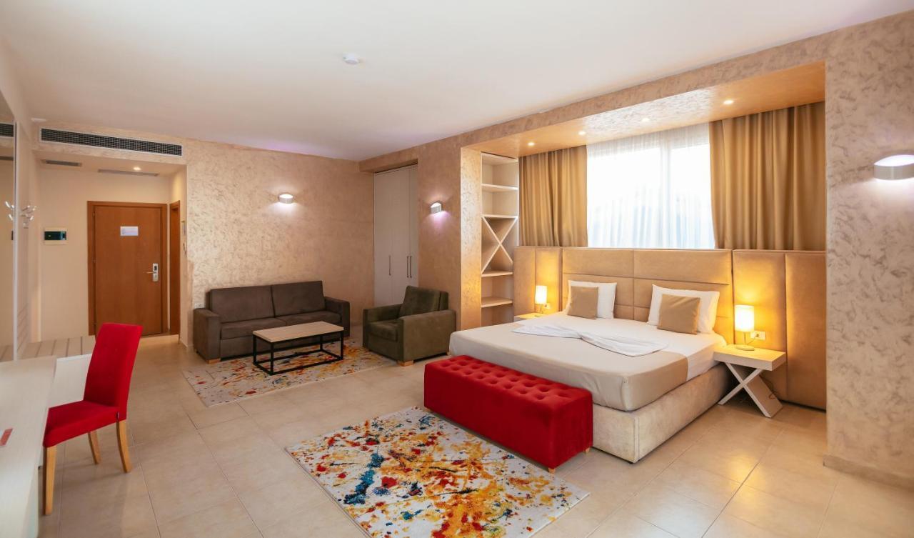 Horizont Hotel Durrës Buitenkant foto