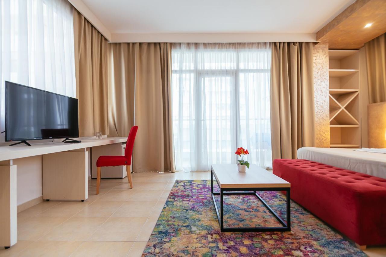 Horizont Hotel Durrës Buitenkant foto