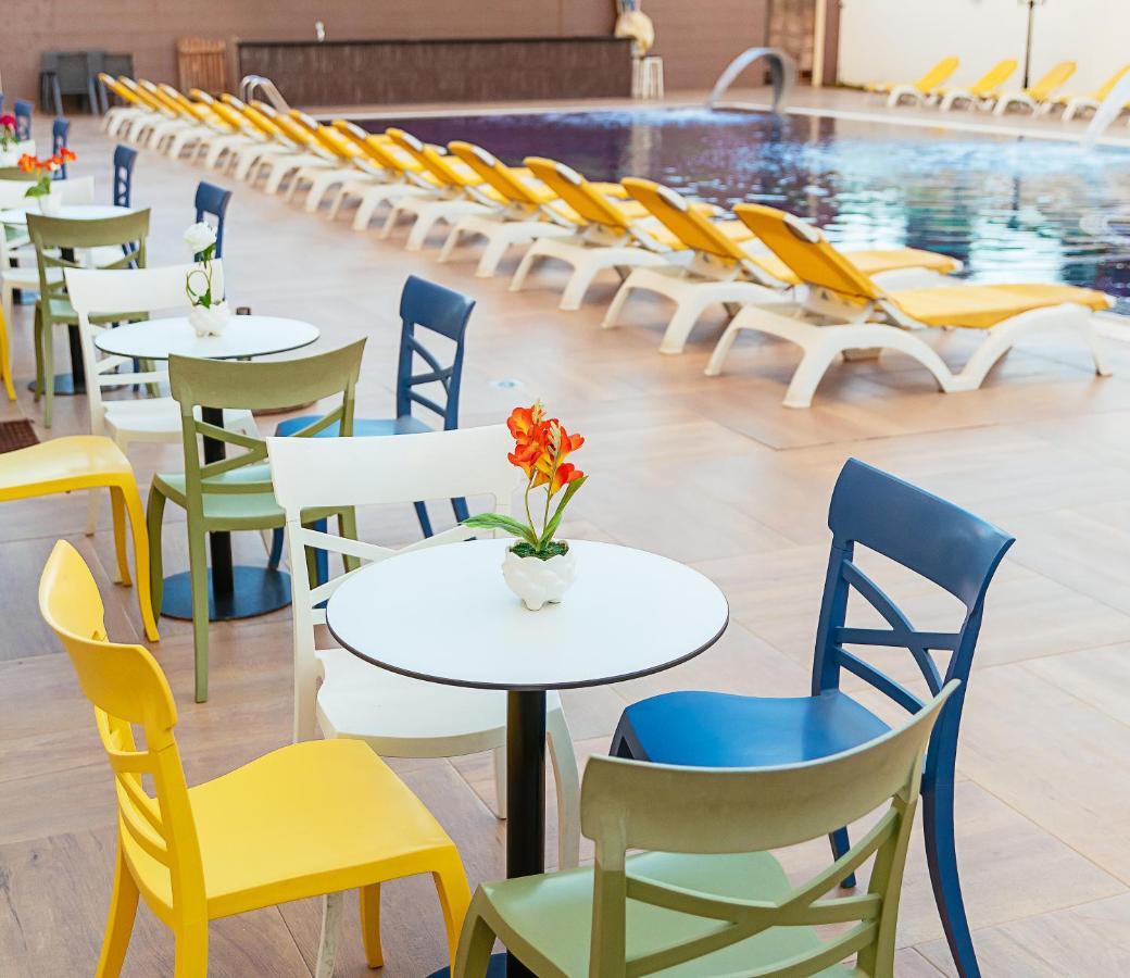Horizont Hotel Durrës Buitenkant foto