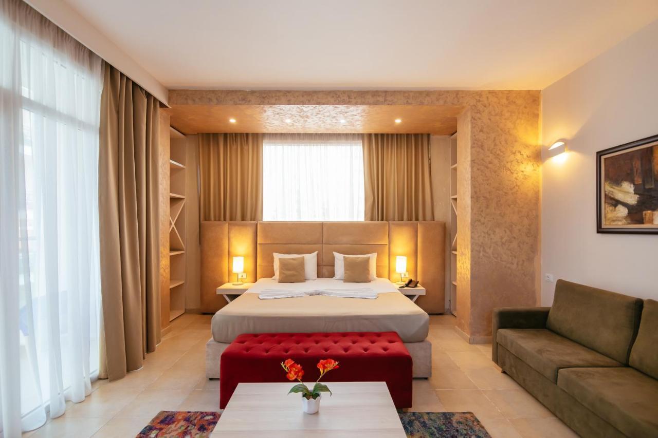 Horizont Hotel Durrës Buitenkant foto
