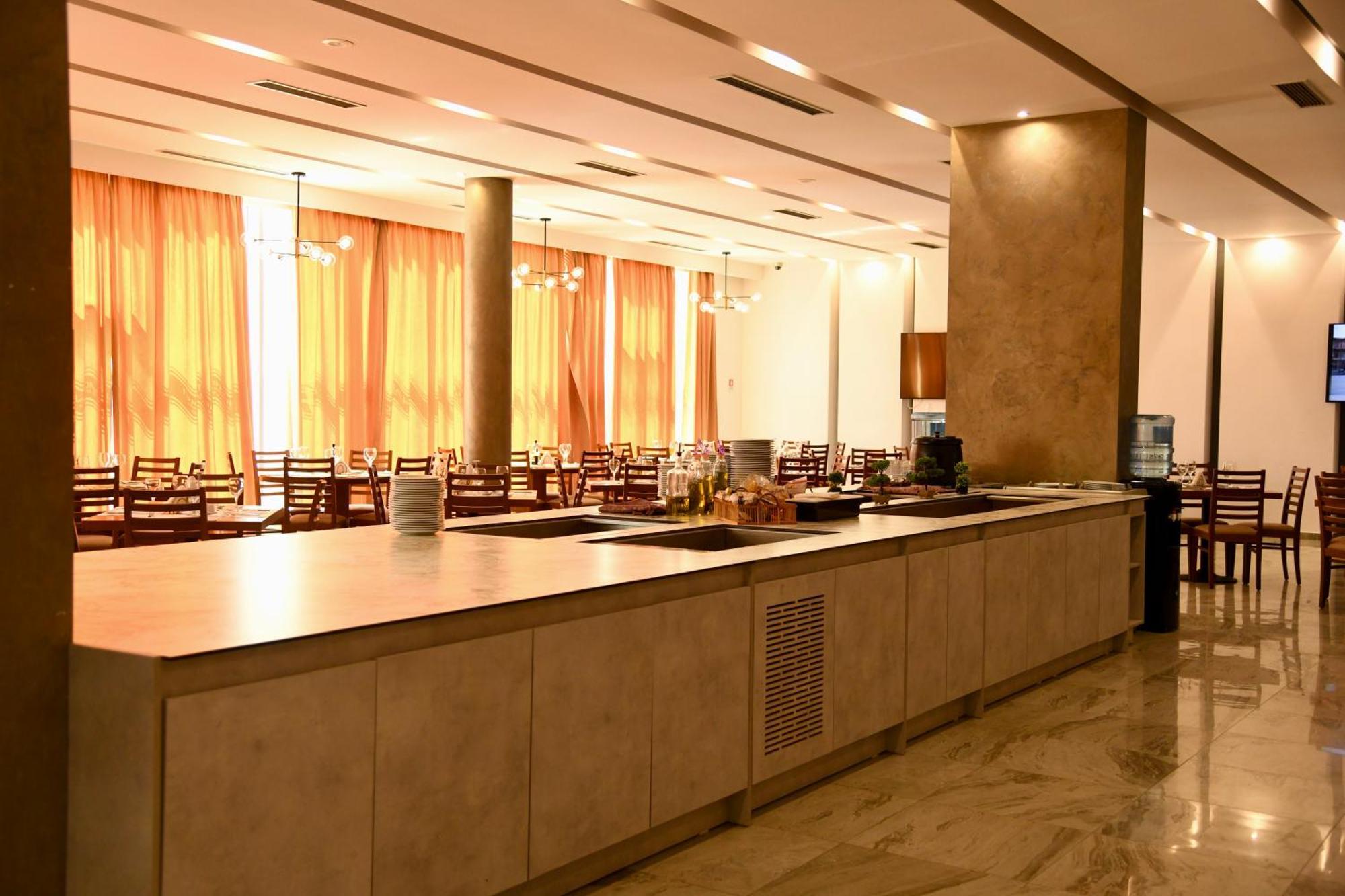 Horizont Hotel Durrës Buitenkant foto